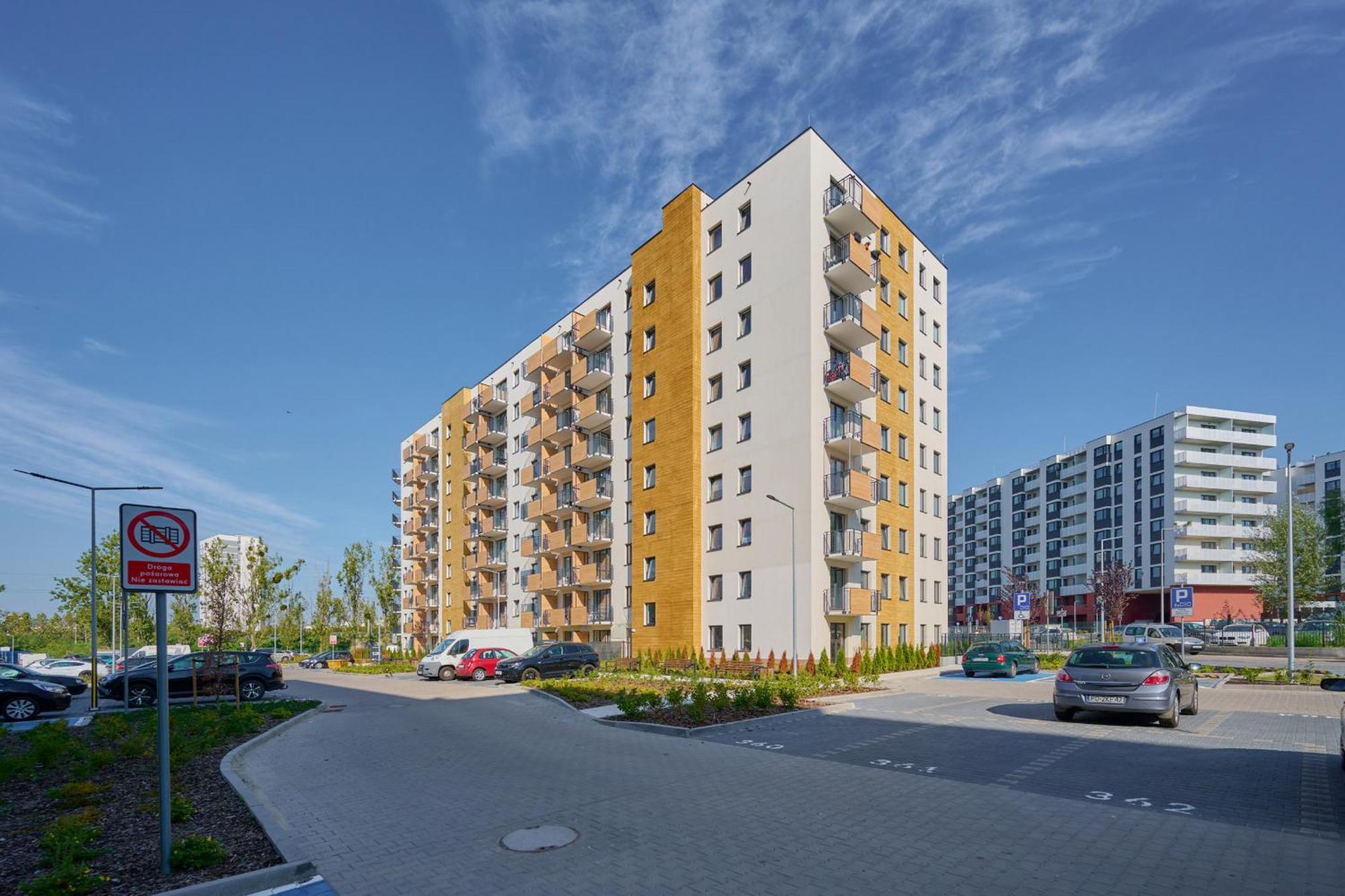 Апартаменти Fresh & Stylish In With Parking & Balcony By Renters *